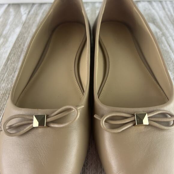 Michael Kors Women's Nori Leather Ballet Flat Tan Beige Natural Shoes 7.5 - Picture 4 of 10